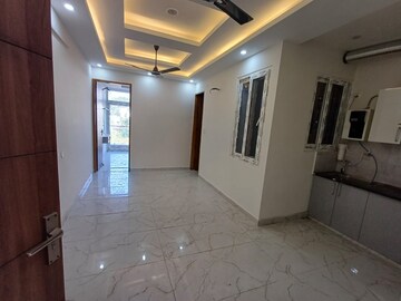 Room in 1 BHK Builder Floor at Dronpuri – for Rent
