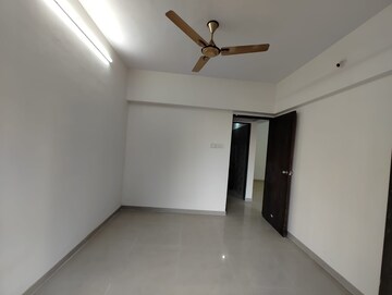 Room in 2 BHK Apartment at Surya Kiran CHS Andheri, Andheri West – for Rent