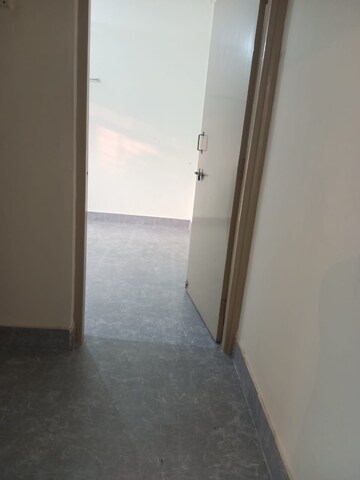 Room in 1 BHK Apartment at Shivamrut Krupa Society, Kothrud – for Rent