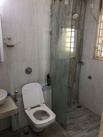Bathroom in 3 BHK Apartment at Romell Aether, Goregaon East – for Rent