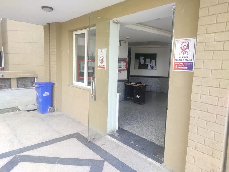  Parking, nimbus-express-park-view-ii 3 Bedroom 1567 Sq.Ft. Apartment In Chi V Greater Noida Greater Noida 8109559