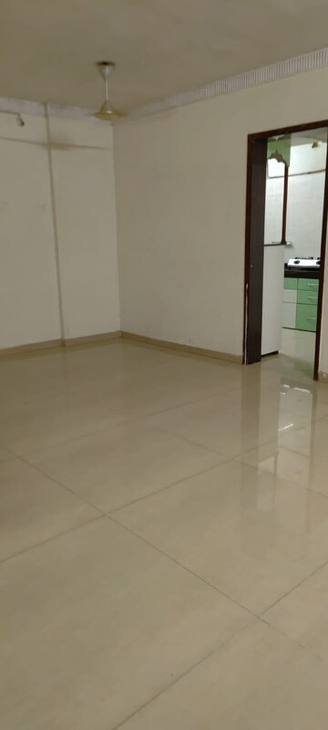 Room in 4 BHK Apartment at Kabra Hyde Park, Manpada – for Rent