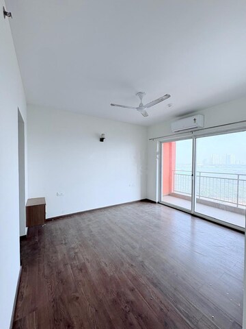 Room in 3 BHK Apartment at Shapoorji Pallonji Joyville Gurgaon, Sector 102 – for Rent
