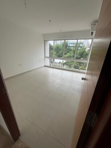 Room in 4 BHK Apartment at Marvel Bounty II, Hadapsar – for Sale