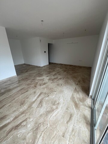 Room in 4 BHK Apartment at Marvel Bounty II, Hadapsar – for Sale