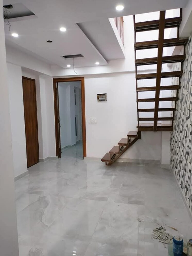 Room, sector 1 greater noida 3 Bedroom 2040 Sq.Ft. Apartment In Sector 1 Greater Noida Greater Noida 8109679