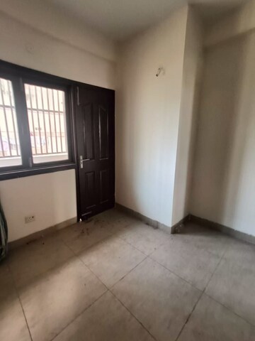 2 BHK Apartment For Rent in Wave Executive Floors, Wave City
