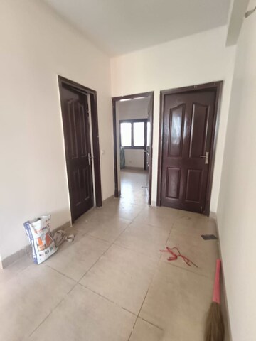 Room in 2 BHK Apartment at Wave Executive Floors, Wave City – for Rent