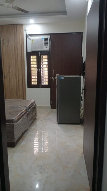 Room in 1 RK Builder Floor at Ansal Sushant Lok I, Sector 43 – for Rent