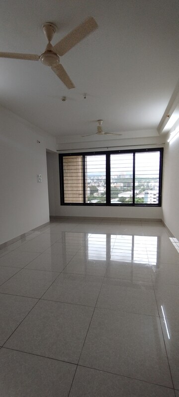 Room in 2.5 BHK Apartment at Magarpatta Nanded City Sargam, Sinhagad – for Rent