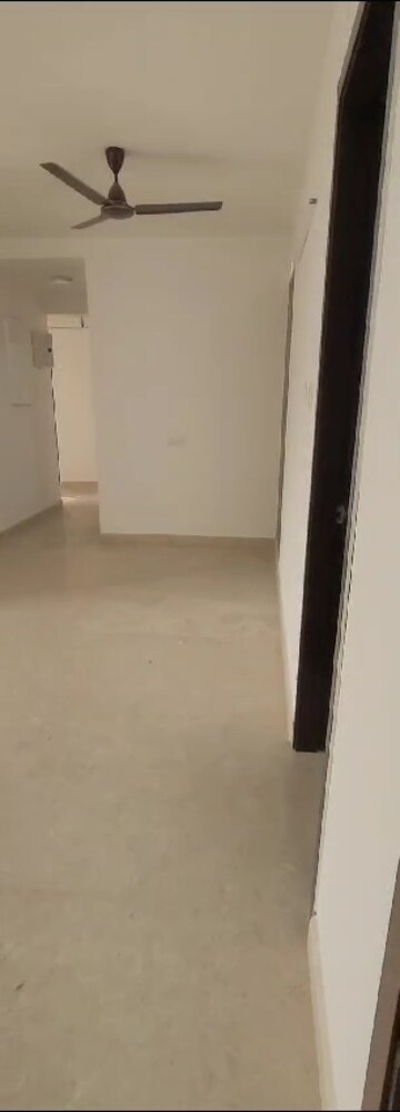 Room in 3 BHK Apartment at The Wadhwa The Nest, Andheri West – for Rent