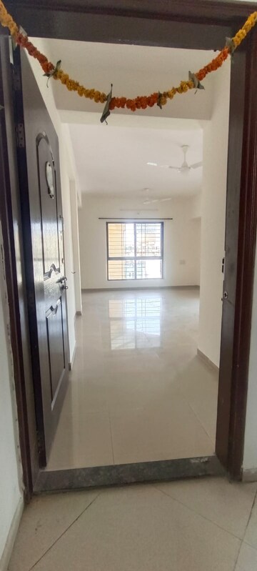 Room in 3 BHK Apartment at Gayatri Bravuria Apartment, Balewadi – for Rent