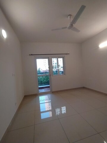 Room in 3 BHK Apartment at Prestige Sunrise Park, Electronic City Phase I – for Rent