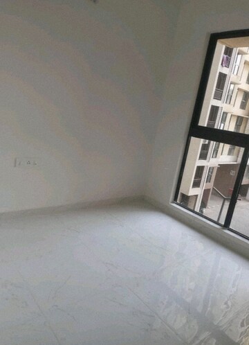 Room in 2 BHK Apartment at Runwal Garden City, Balkum Pada – for Sale