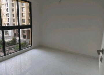 Room in 2 BHK Apartment at Runwal Garden City, Balkum Pada – for Sale