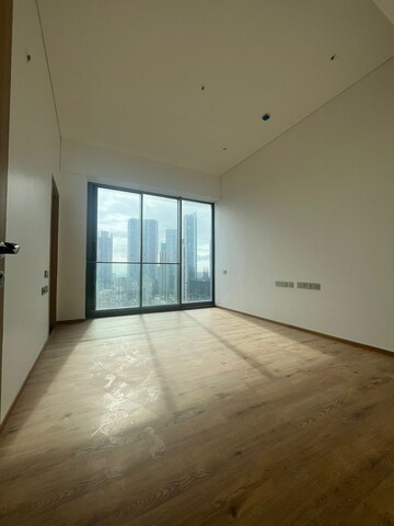 Room in 4 BHK Apartment at Rustomjee Crown, Prabhadevi – for Sale