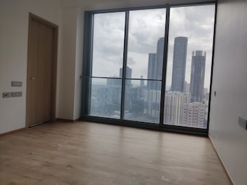 Room in 4 BHK Apartment at Rustomjee Crown, Prabhadevi – for Sale