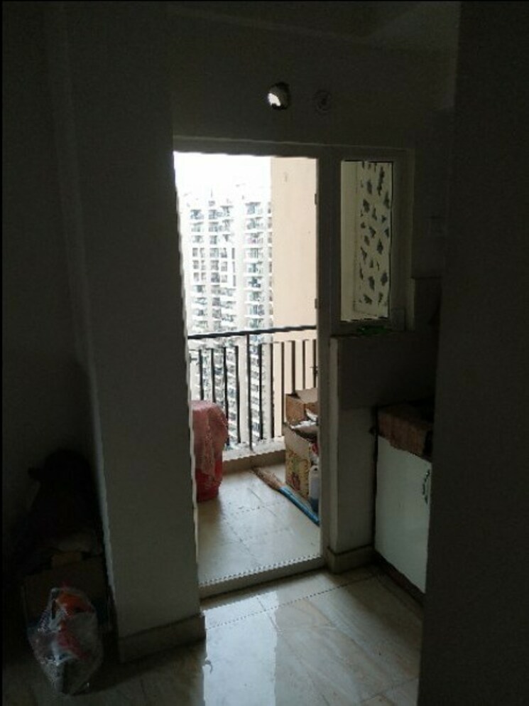 Living Room, sector 16c greater noida 4 Bedroom 1810 Sq.Ft. Apartment In Sector 16c Greater Noida Greater Noida 8109950