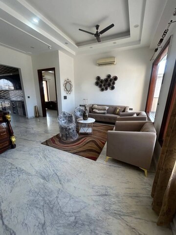 Living Room in 2 BHK Builder Floor at Sector 9 – for Rent