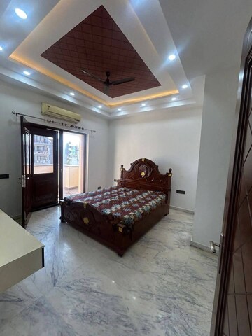 Living Room in 2 BHK Builder Floor at Sector 9 – for Rent