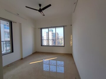 Room in 3 BHK Apartment at Pallavi Chhaya CHS, Chembur – for Sale