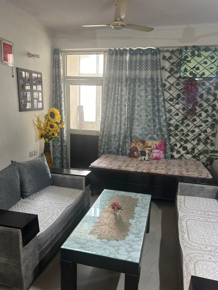 Living Room, gardenia-glamour 3 Bedroom 1550 Sq.Ft. Apartment In Vasundhara Sector 3 Ghaziabad 8110032