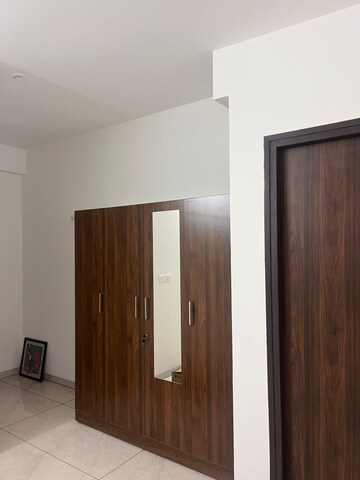 Room in 2 BHK Apartment at Rishita Manhattan, Gomti Nagar – for Rent