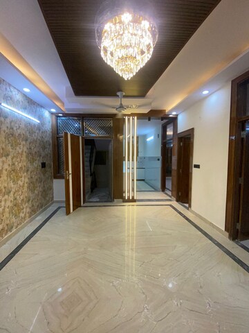 Room in 3 BHK Builder Floor at Smart Lane, Niti Khand – for Sale