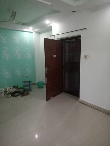 Room in 2 BHK Builder Floor at Laxmi Nagar – for Rent