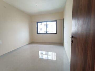 Room in 3 BHK Apartment at BDL Hresa, Chembur – for Sale