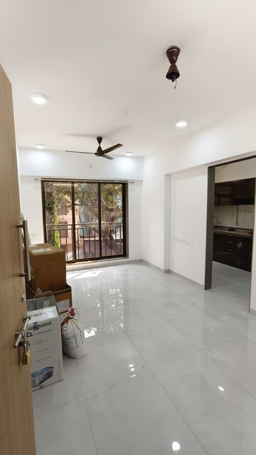 Room in 1 BHK Apartment at Astavinayak Jaykant Solitaire, Santacruz East – for Rent