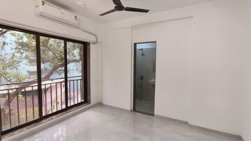 Room in 1 BHK Apartment at Astavinayak Jaykant Solitaire, Santacruz East – for Rent
