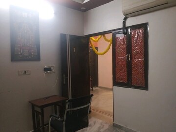 Living Room in 2 BHK Builder Floor at Nirman Vihar – for Rent