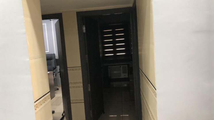 undefined, varun-enclave 3 Bedroom 1600 Sq.Ft. Apartment In Sector 28 Noida 8110149