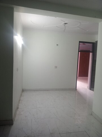 Room in 2 BHK Builder Floor at Laxmi Nagar – for Rent