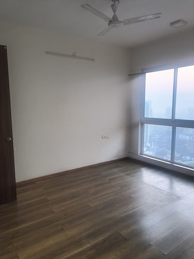 Room, lnt-crescent-bay-t4 2.5 Bedroom 1000 Sq.Ft. Apartment In Parel Mumbai 8110167