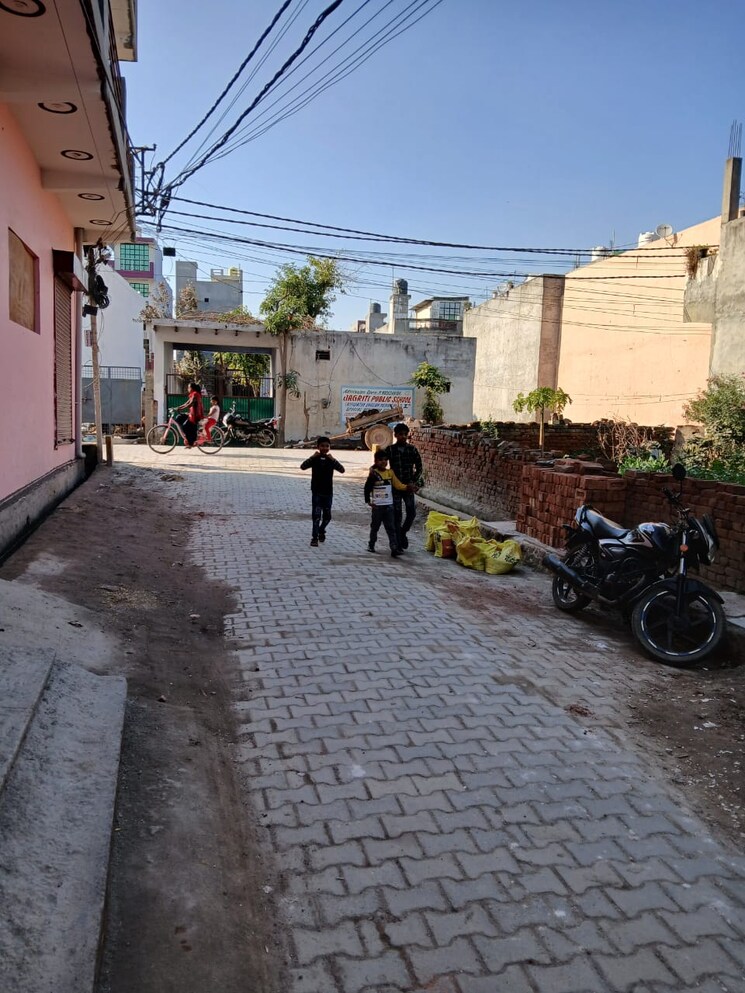  Parking, raj nagar extension 5 Bedroom 100 Sq.Yd. Independent House In Raj Nagar Extension Ghaziabad 8110178