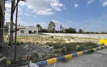Plot For Sale in Tilak Nagar