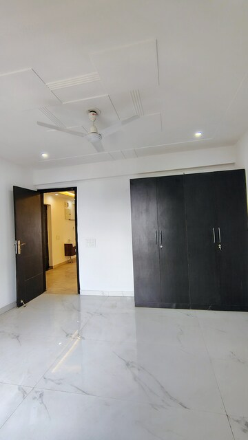 Room in 3 BHK Builder Floor at M3M Atrium, Sector 57 – for Rent