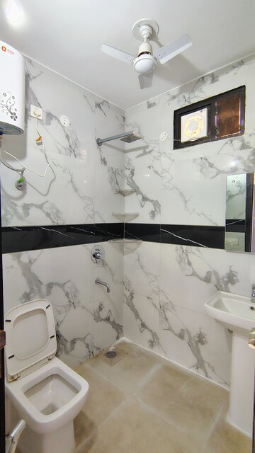 Master Bedroom in 3 BHK Builder Floor at M3M Atrium, Sector 57 – for Rent