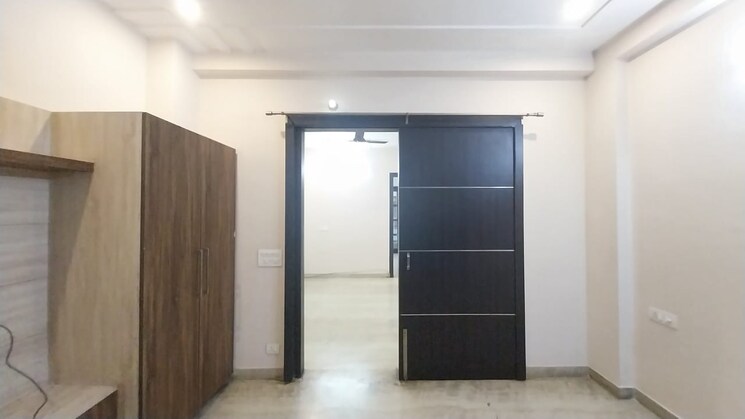Room, rwa-residential-society-sector-46 3 Bedroom 1800 Sq.Ft. Builder Floor In Sector 46 Gurgaon 8110224
