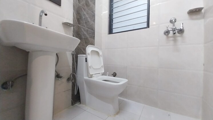 Bathroom, rwa-residential-society-sector-46 3 Bedroom 1800 Sq.Ft. Builder Floor In Sector 46 Gurgaon 8110224