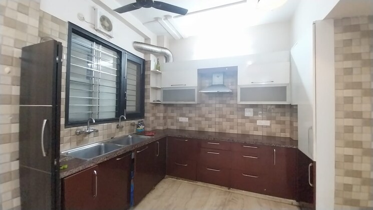 Kitchen, rwa-residential-society-sector-46 3 Bedroom 1800 Sq.Ft. Builder Floor In Sector 46 Gurgaon 8110224