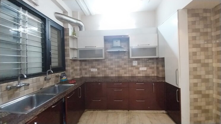 Kitchen, rwa-residential-society-sector-46 3 Bedroom 1800 Sq.Ft. Builder Floor In Sector 46 Gurgaon 8110224
