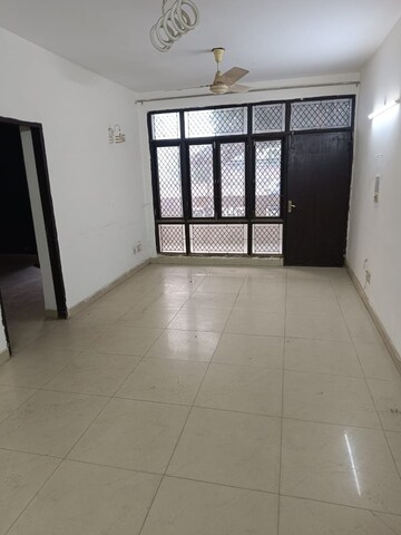 Room in 4 BHK Builder Floor at Ardee City, Sector 52 – for Rent