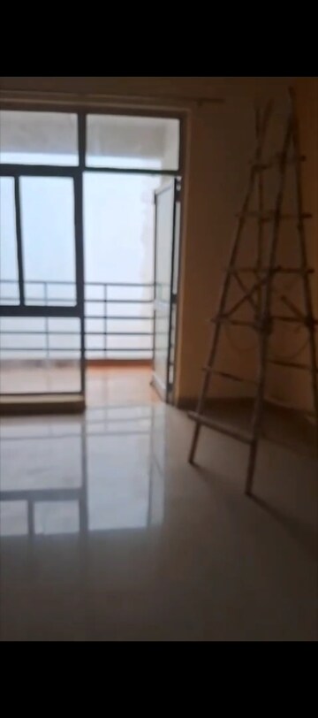 Room in 2 BHK Apartment at Piyush Heights, Sector 89 – for Sale