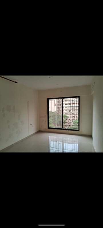 Room in 2 BHK Apartment at Vaibhavlaxmi East Syde, Ghatkopar East – for Rent