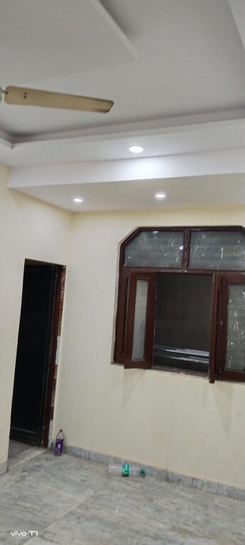 1 BHK Builder Floor For Rent in Nirman Vihar Delhi  8110312