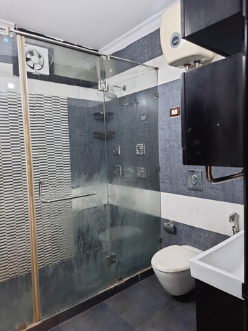 Kitchen in 2 BHK Independent House at RWA Residential Society Sector 46, Sector 46 – for Rent