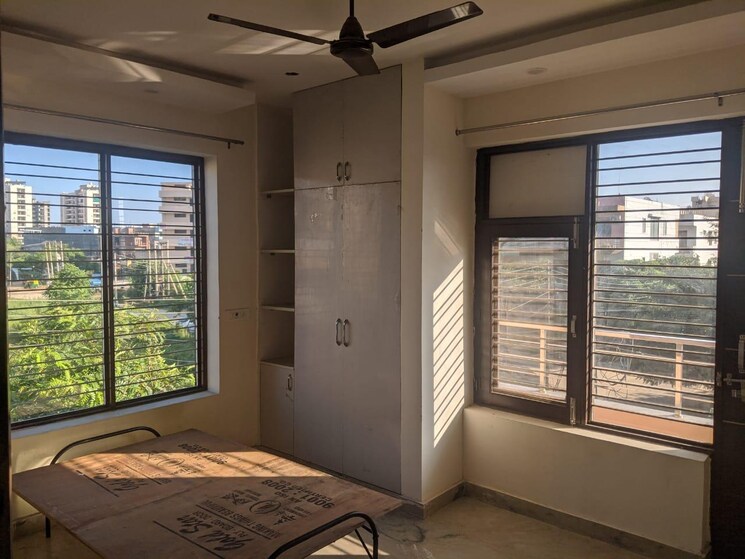 Room, rwa-residential-society-sector-46 2 Bedroom 1200 Sq.Ft. Independent House In Sector 46 Gurgaon 8110316